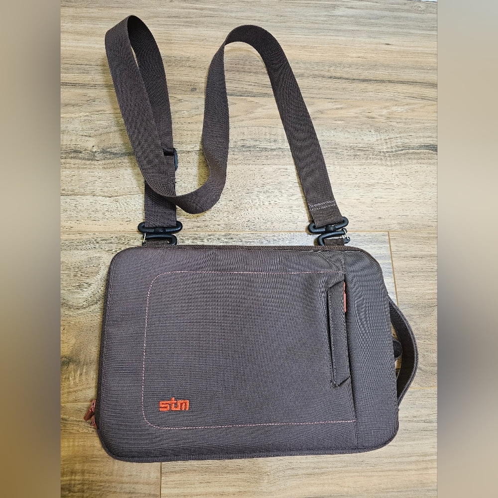 STM Laptop Sleeve Case/Bag
